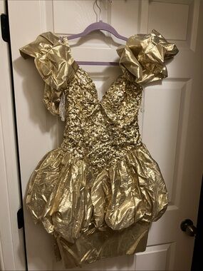 Vintage Gold Sequin Puff-Sleeve size 9/10 legends by Judy Berger  Prom Dress